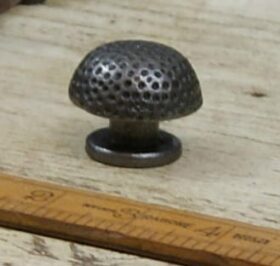 Knob MUSHROOM Dimple Cast Antique Iron 35mm (alt A161)