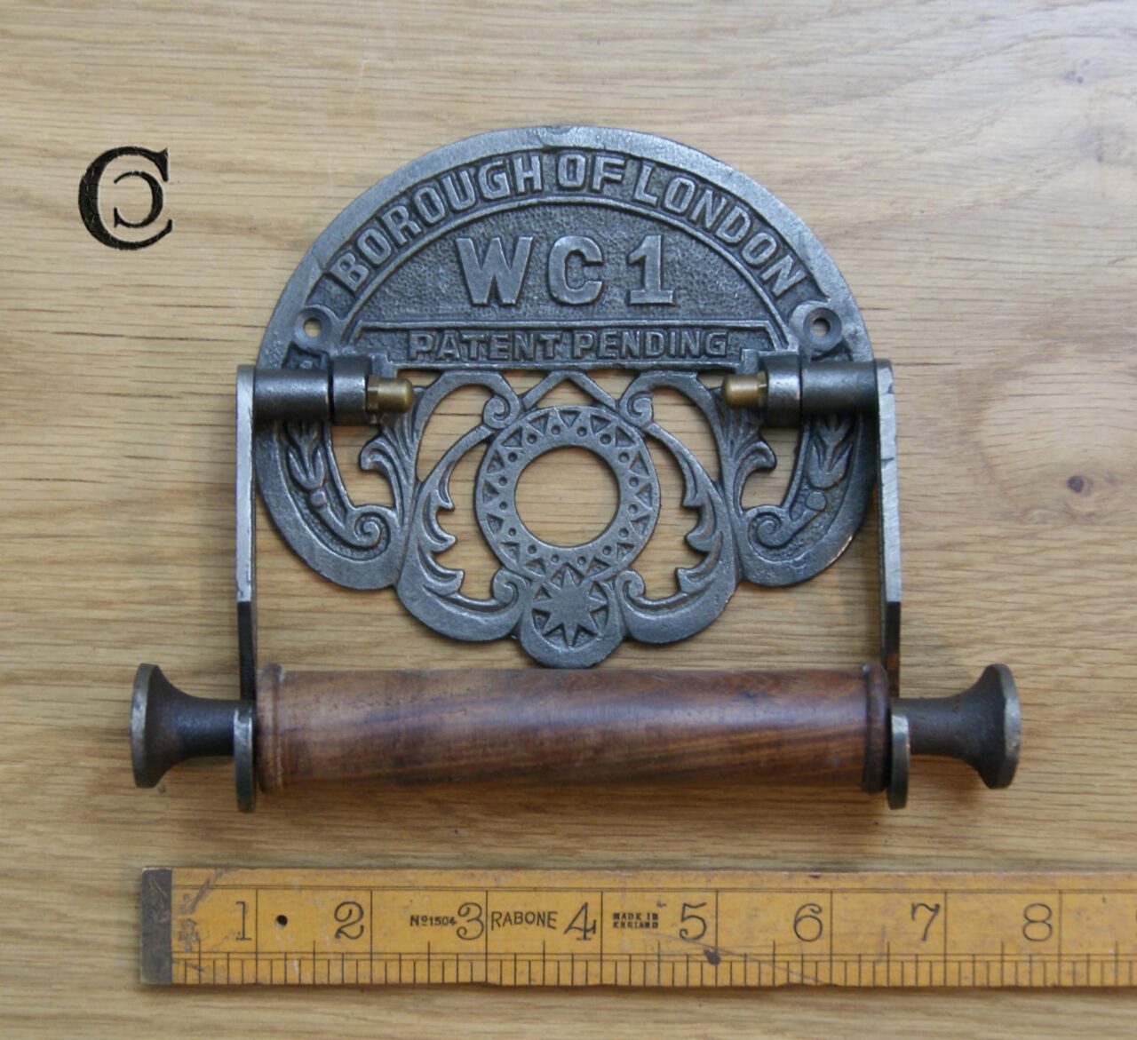 Toilet Roll Holder LONDON WC1 Antique Iron & DNU