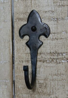 Fleur de Lys Hook Hand Forged Ant Iron 120mm (KE1009)