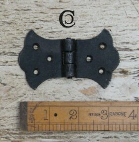 Butterfly Hinge Cast Matt Black 38mm (AF072) TBD