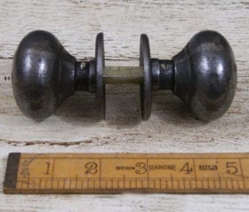 Cottage Bun Door Knob Set Cast Iron Antique Iron 50mm Diameter