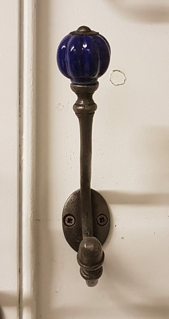 Coat Hook ALBANY Acorn Navy Blue Ceramic Shell Tip Iron 125mm