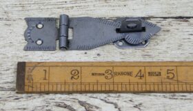 Hasp & Staple Arrowhead Antique Iron 100mm