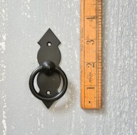 Ring & Decorative Plate Handle Vertical Satin Epoxy Black