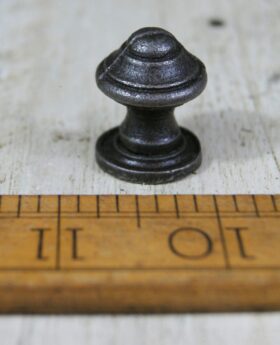 Knob & Base Plate Victorian Cast Antique Iron 20mm Diameter