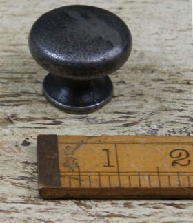 Knob Plain Shaker with Seam Cast Antique Iron 35mm Dia M4