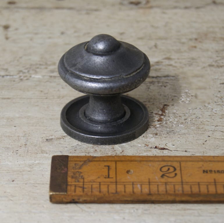Knob & Base Plate Victorian Cast Antique Iron 40mm Diameter (AF003)