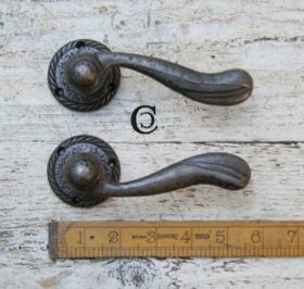 Lever Handle Hammered Rope Georgian Round Base Antique Iron