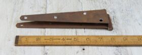 Cranked Strap Hinge Rusty Steel 200mm (125L)