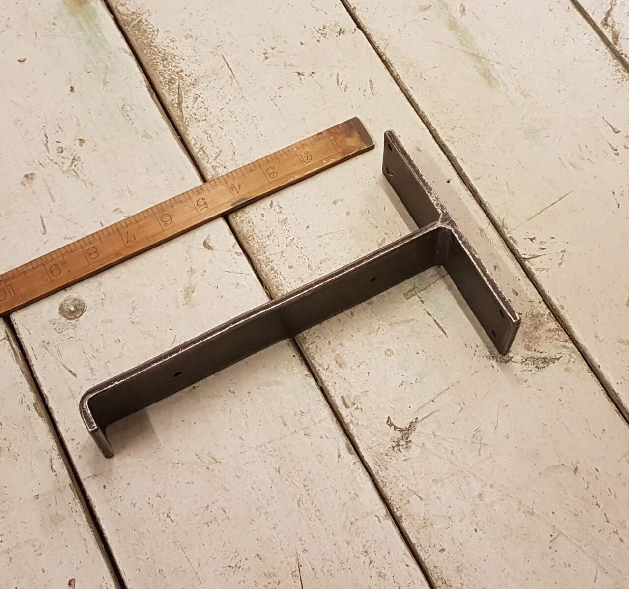 Shelf Bracket Utility Lipped T Shape LINTON 230mm Antique Iron - Image 3