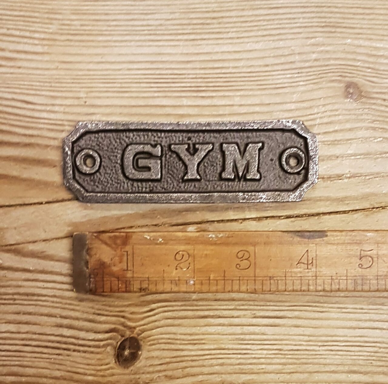 Plaque GYM Cast Antique Iron 35mm x 110mm