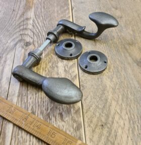 Lever Door Handle Round Rose CARNABY Cast Antique Iron 140mm