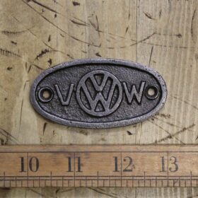 Plaque VOLKSWAGEN Oval Cast Antique Iron 35 x 75mm