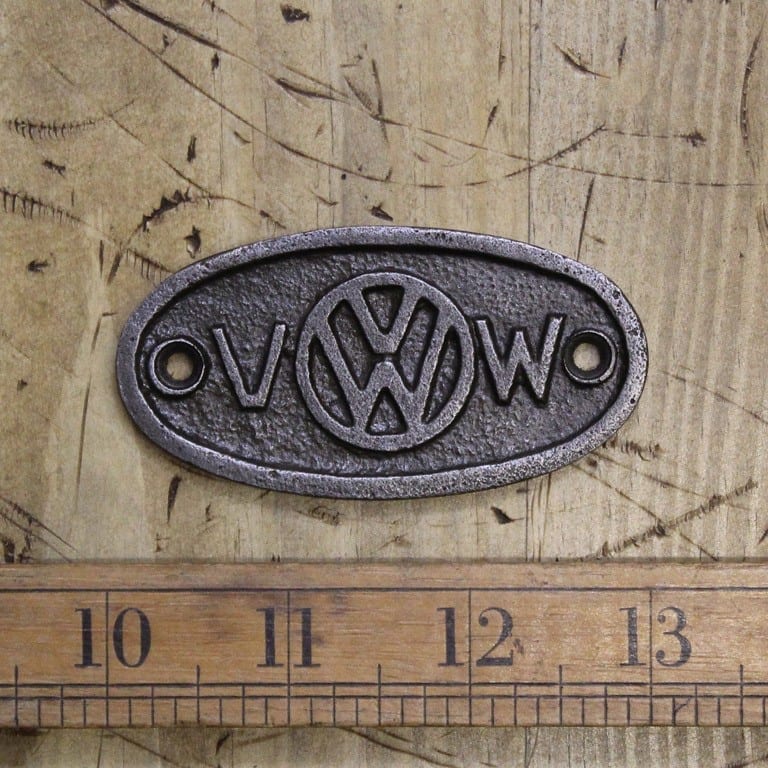 Plaque VOLKSWAGEN Oval Cast Antique Iron 35 x 75mm