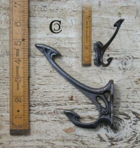 Hat & Coat Hook MONROE Cast Antique Iron 150mnm
