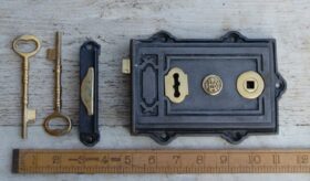 Rim Lever Lock Iron & Brass 178mm x 127mm (Davenport brass plaque)