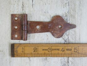 Spearhead Tee Hinge Rust 100mm (AF040)