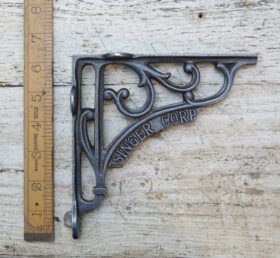 Shelf Bracket SINGER CORP Cast Antique Iron 150mm x 150mm