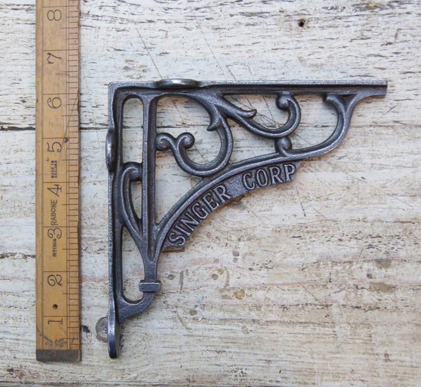 Shelf Bracket SINGER CORP Cast Antique Iron 150mm x 150mm