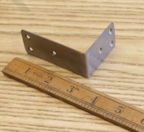 Butchers Block Corner Antique Steel 32mm High x 50mm x 75mm (1.5mm)