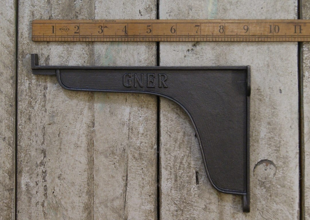 Shelf Bracket Lip Railway GNER Window Box Cast Antique Iron 225mm