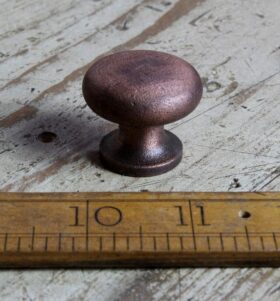 Knob Plain Shaker with Seam Cast Antique Copper 32mm Dia M4