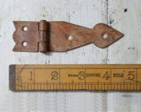 Arrowhead Hinge Rust 100mm (AF037)