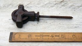 Pulley Single Wheel For Airer 1883 Screw in Type Antique Iron