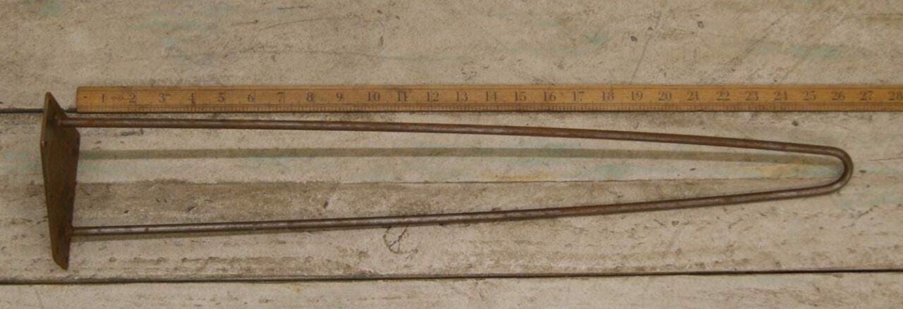 Hairpin Leg 2 Prong Antique Iron 660mm