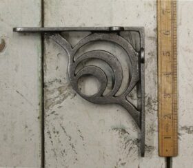 Shelf Bracket LUNAR Cast Antique Iron 150mm x 150mm