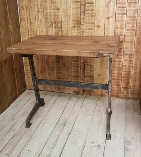 Sewing Table Set with Connecting Bar SINGER Cast Iron 711mm
