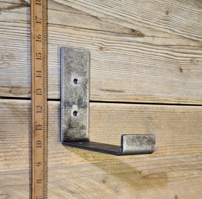 Shelf Bracket Utility Lipped MARSH Antique Iron 152mm x 230mm Alt D333 - Image 2