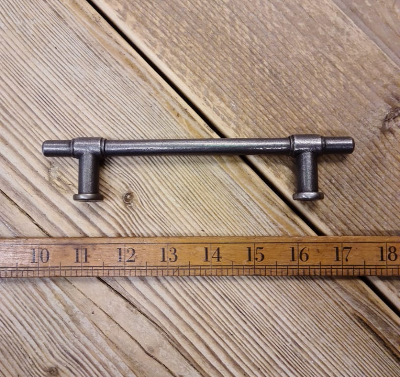 Bar Handle Cast Antique Iron KETTLEWELL 180mm - Image 2