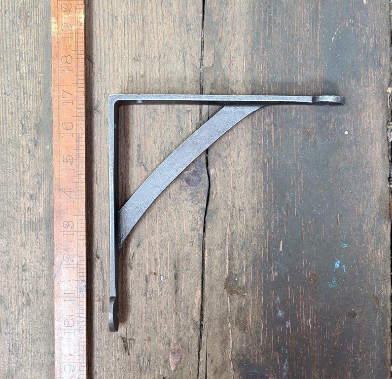 Shelf Bracket GALLOWS Penny End Cast Antique Iron 180mm x 180mm