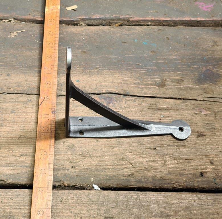 Shelf Bracket GALLOWS Penny End Cast Antique Iron 180mm x 180mm - Image 2