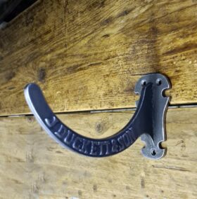 Gutter Bracket J DUCKETT Cast Iron 112mm Half Round x 150mm Proj