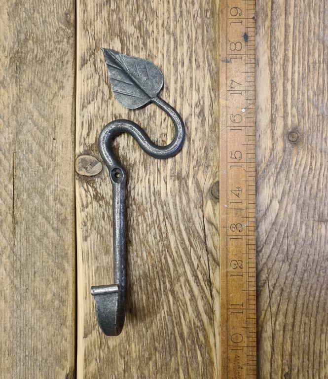 Right Hand Gothic Leaf Hook Hand Forged Antique Iron 195mm