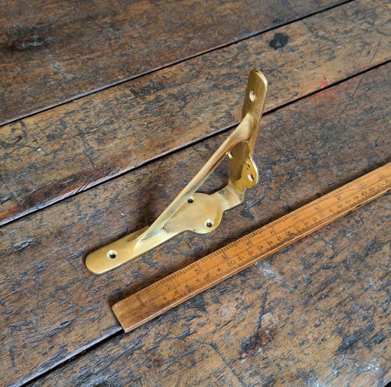 Shelf Bracket GALLOWS Plain Lugs Polished Brass 150mm x 150mm - Image 3
