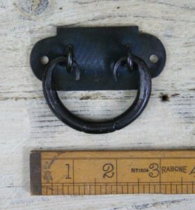 Drop Handle Heavy Cast Antique Iron (Kubek Style) 80mm