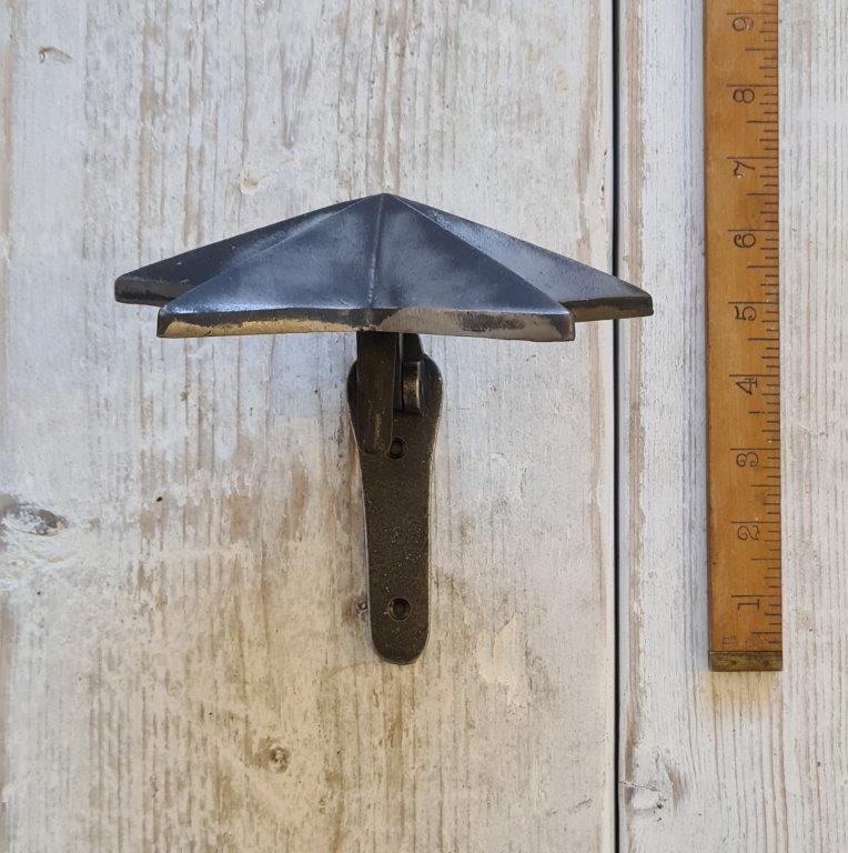 Door Knocker STAR SHAPE Cast Antique Iron 160mm - Image 3