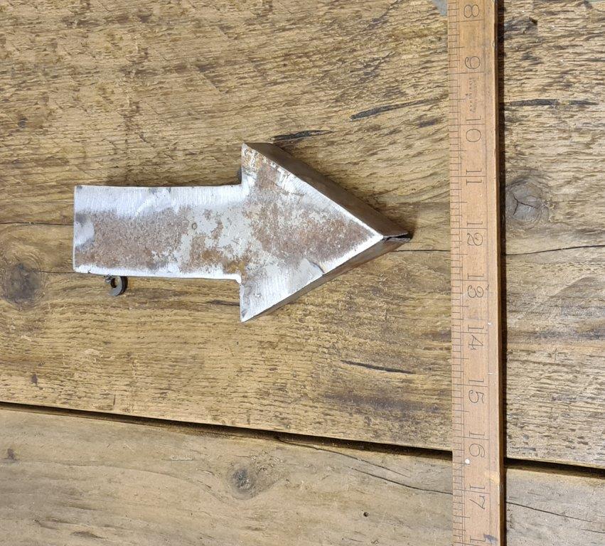 Wall Mounted Letter ARROW Antique Finish 200mm High