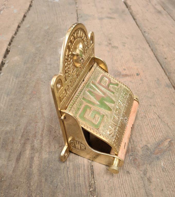 Toilet Roll Holder with Lid GWR Solid Brass 150mm - Image 3