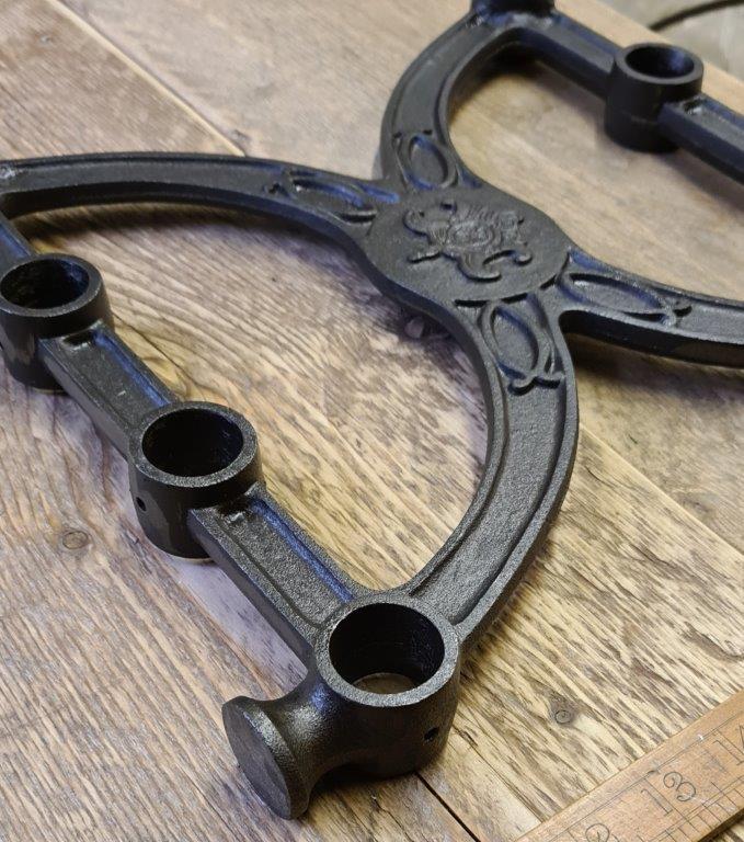 Boot & Shoe Stand End Frames without rods - 305mm x 325mm - Image 2