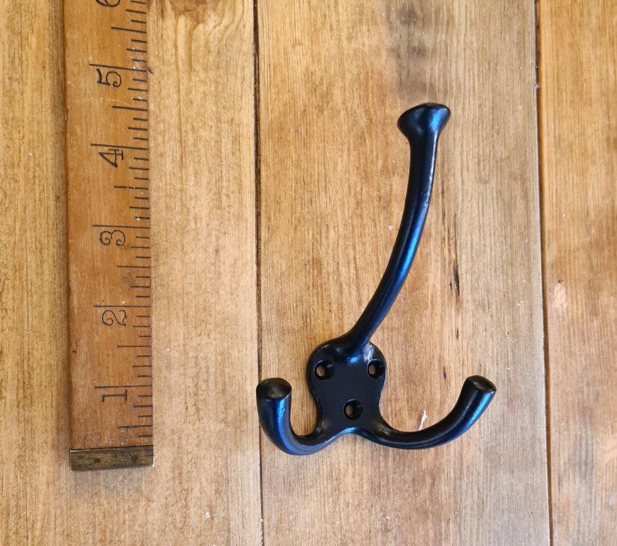 Triple Hook Plain Flat Top Black Epoxy 3 Hole 125mm - Image 4