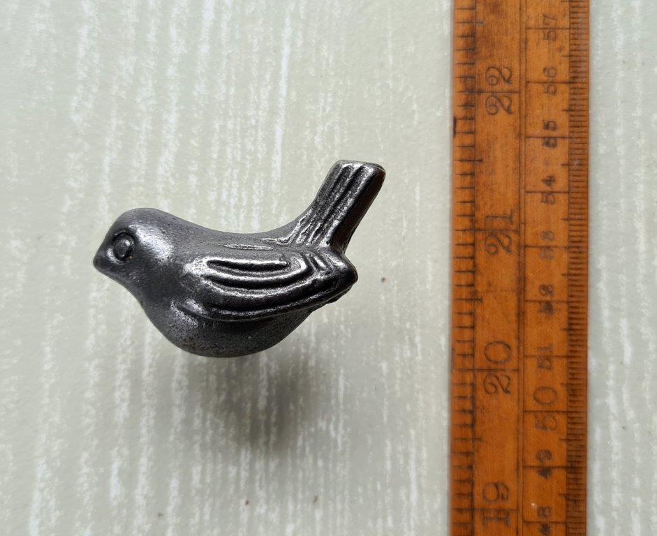 Knob Cupboard WREN BIRD Cast Antique Iron 54mm - Image 4