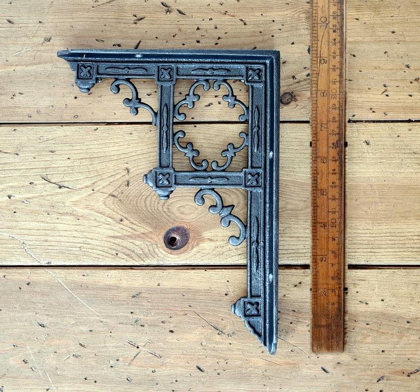 Shelf Bracket TEMPLE Design Cast Antique Iron 170mm x 235mm - Image 2