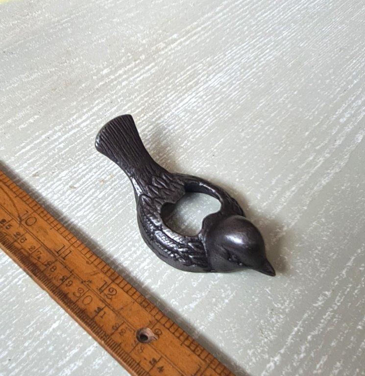 Bottle Opener Hand Held Bird FINCH Cast Antique Iron 102mm - Image 2