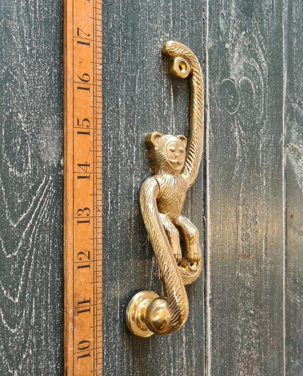 Door Knocker HANGING MONKEY Solid Brass 175mm - Image 2