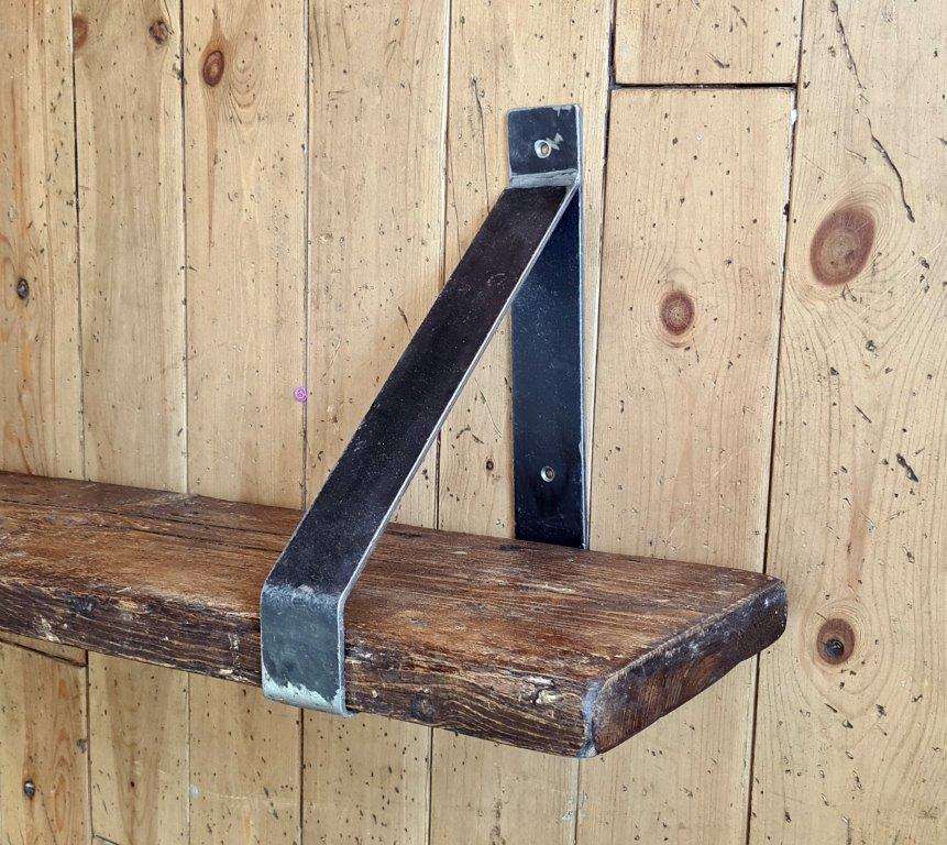 Shelf Bracket Utility CELTIC Antique Iron 225mm Int - Image 3