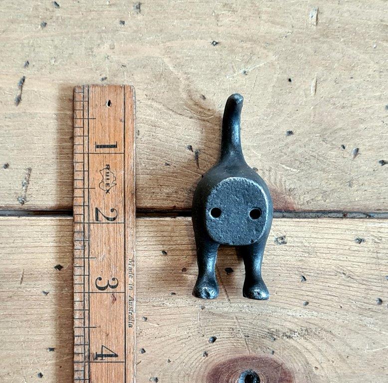 Coat Hook DOG TAIL M4 Rear Fix Cast Antique Iron (LIGHT) 70mm - Image 2